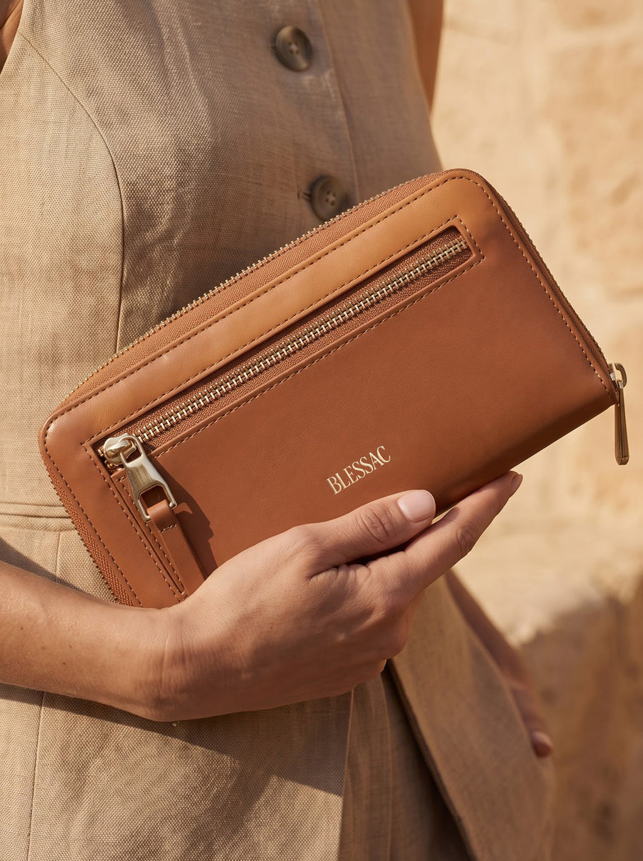 Majestic - Psalm 46:10 Embossed Leather Wallet