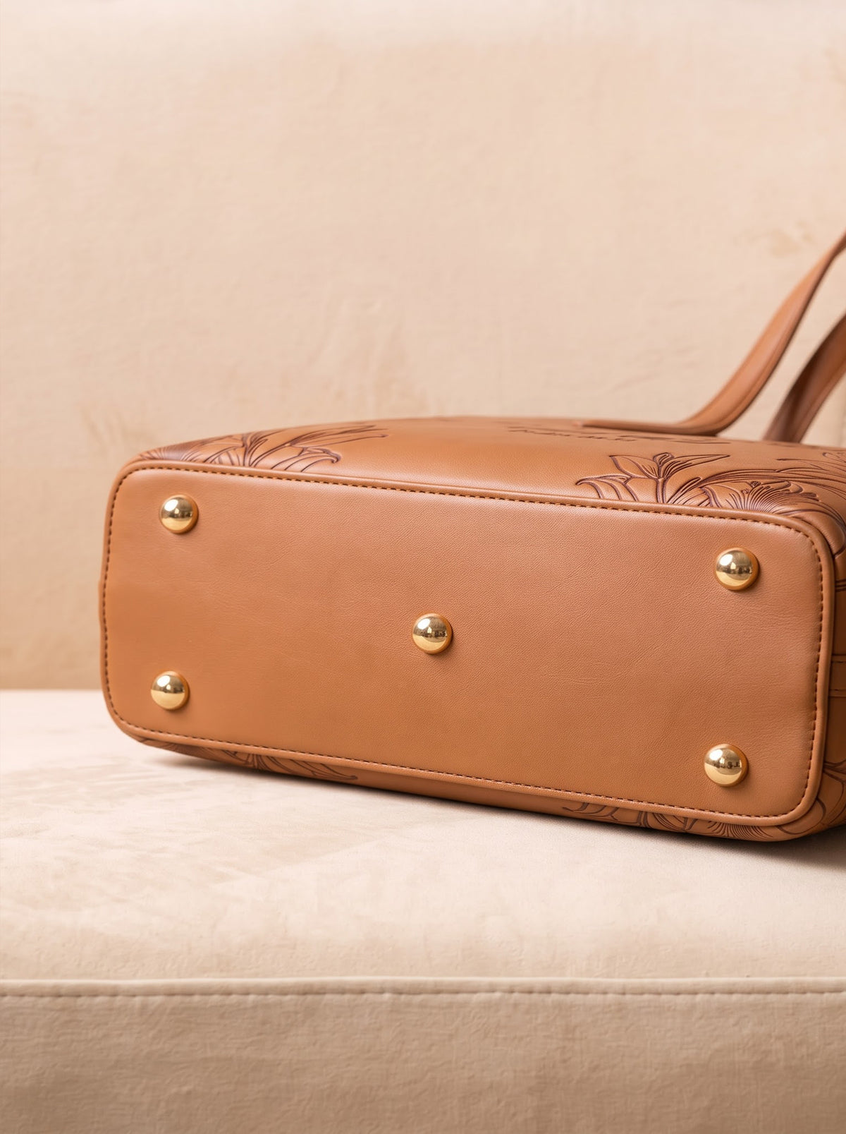 majestic-psalm-46-10-embossed-leather-tote-single